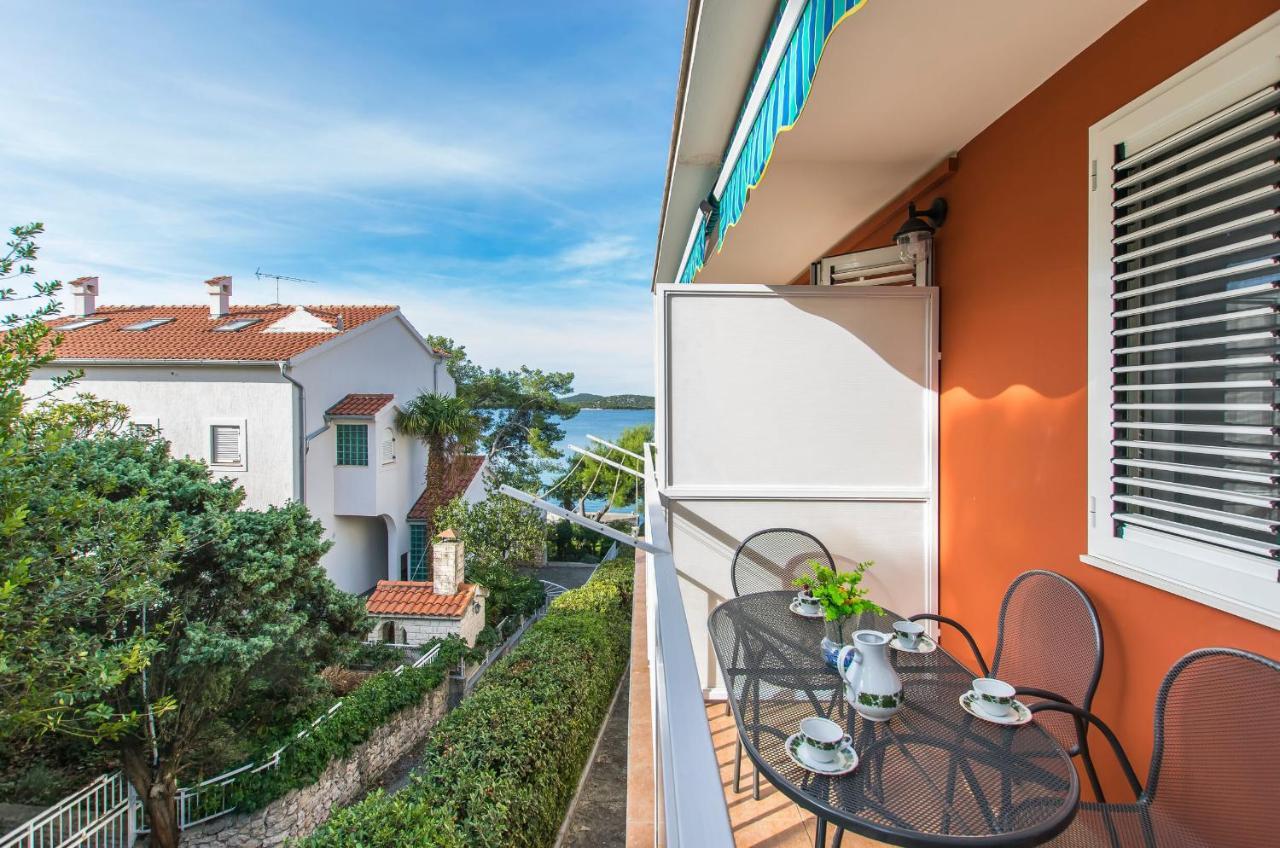 Apartment And Rooms Franka Zaboric Luaran gambar