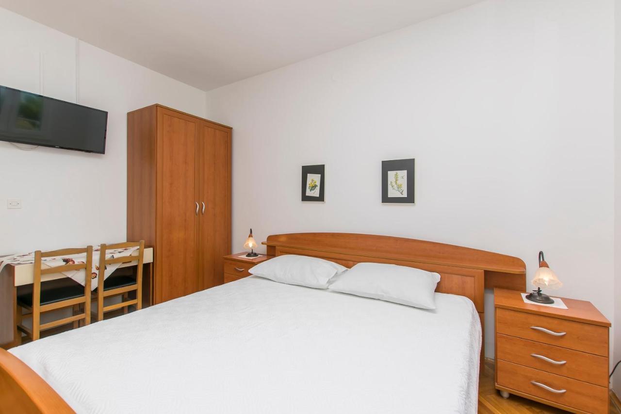 Apartment And Rooms Franka Zaboric Luaran gambar