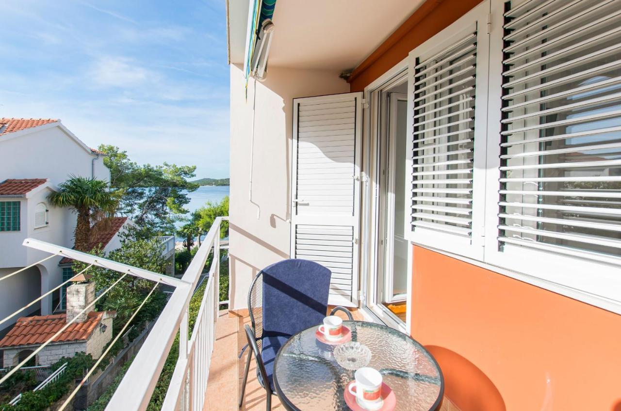 Apartment And Rooms Franka Zaboric Luaran gambar