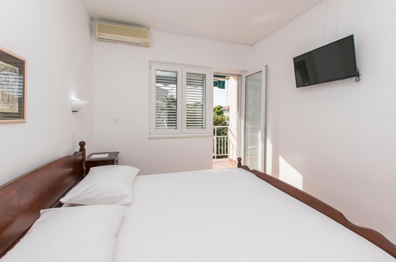 Apartment And Rooms Franka Zaboric Luaran gambar