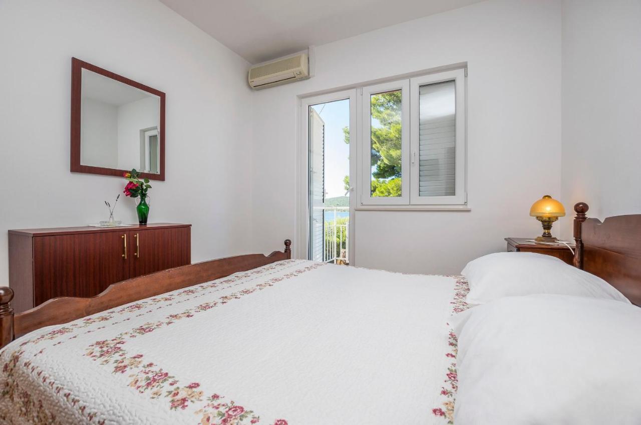 Apartment And Rooms Franka Zaboric Luaran gambar