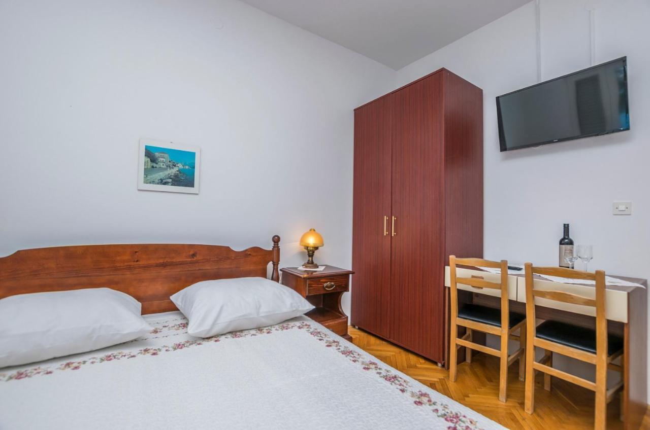 Apartment And Rooms Franka Zaboric Luaran gambar
